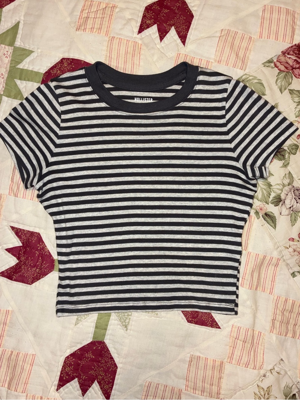 Hollister Striped Tee - Dark grey/light grey